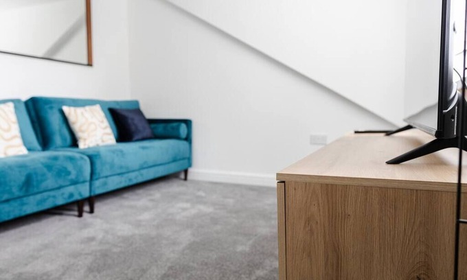 Cathays Apartment | Beautiful 2 Bedroom Apartment Near City Centre