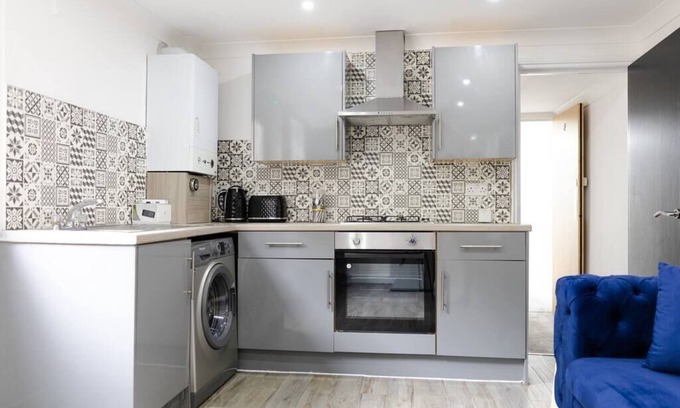 Cathays Apartment | Beautiful 2 Bedroom Apartment Near City Centre