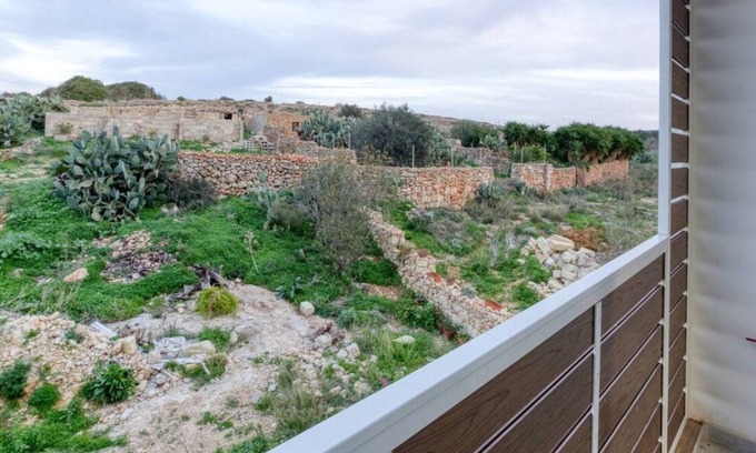 Mgarr Apartment | Beautiful 3-bed home with Greenery Views in Mgarr