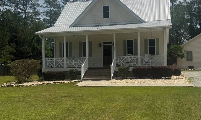 Eutawville House | Beautiful 3-bedroom house in enchanting Eutawville in a Spacious Gated Community