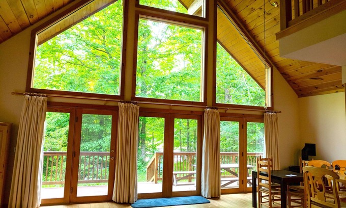 Cummington House | Beautiful 3BR river view, huge glass wall Log House -2200 sq/ft