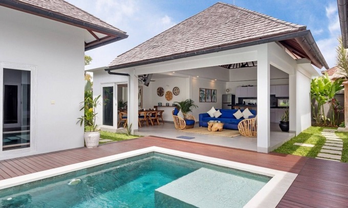 Batubelig Villa | Beautiful 3BR Villa W/Private Pool in Bali, Bali Villa 2207