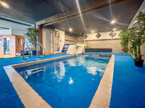 Isigny-le-Buat House | Beautiful 5-Bed House in Isigny-le-Buat