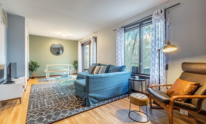 Arborview Neighborhood House | Beautiful A2 Bungalow, Welcome!