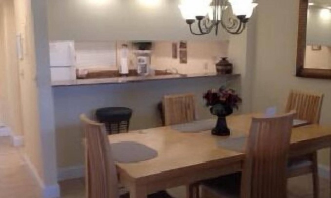 Siesta Key Condo | Beautiful, Affordable, Close to famous Siesta Beach.