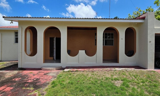 Halcyon Heights House | Beautiful and Cozy 3 Bedroom Home in walking distance to the beach and shops!