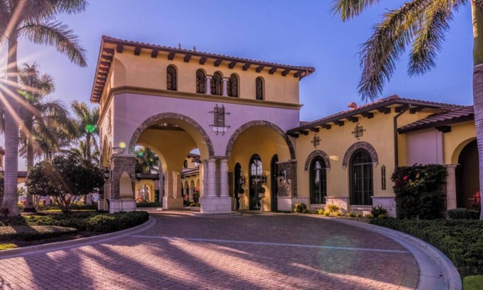 Gran Paradiso Villa | Beautiful and elegant villa in the Gated Community of Gran Paradiso