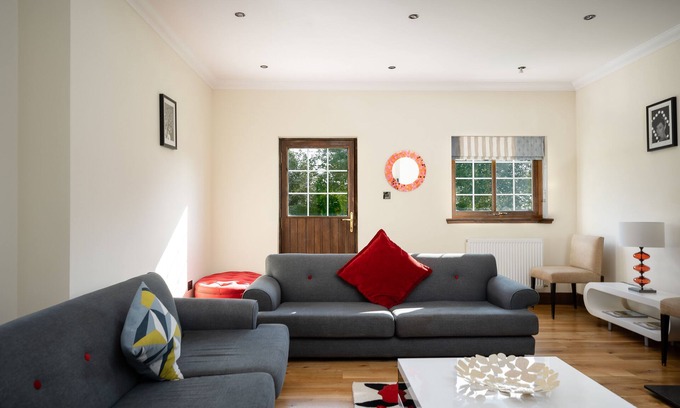 Kirkhill Cabin | Beautiful and spacious five-bedroom property at the gateway to the Highlands