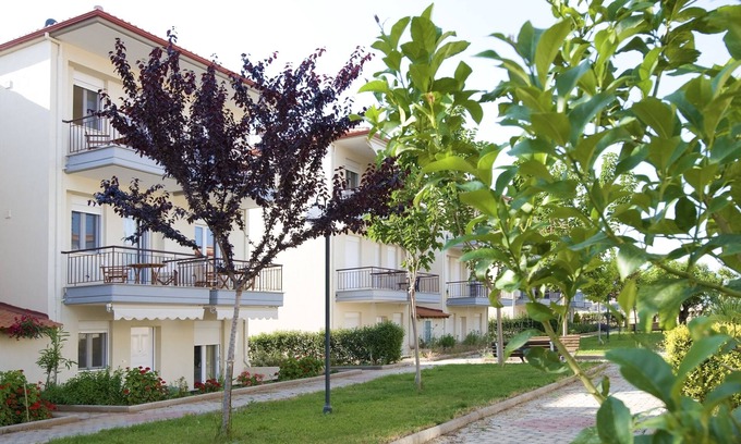 Kalyves Polygyrou Apartment | Beautiful apartment next to the sea