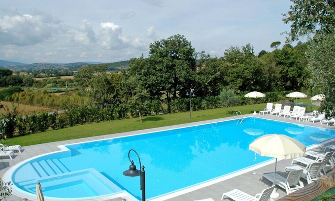 Popoltaio-Schiacciato Villa | Beautiful apartment in villa for 8 people with pool, A/C, WIFI, TV, patio and parking