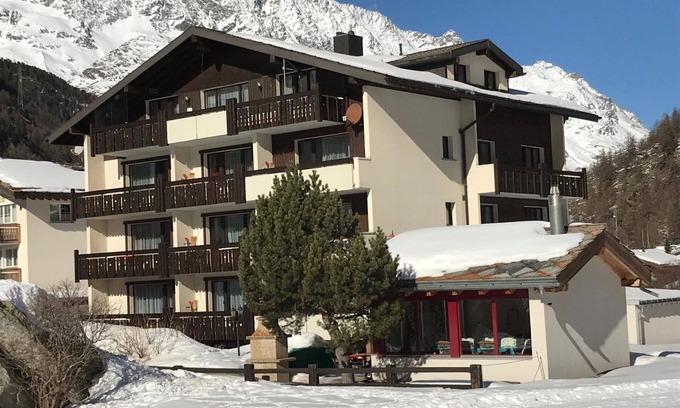 Saas Almagell Apartment | Beautiful apartment for 2 guests with WIFI, TV and balcony