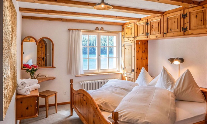 St. Moritz Apartment | Beautiful apartment for 2 guests with WIFI, TV, patio, pets allowed and panoramic view