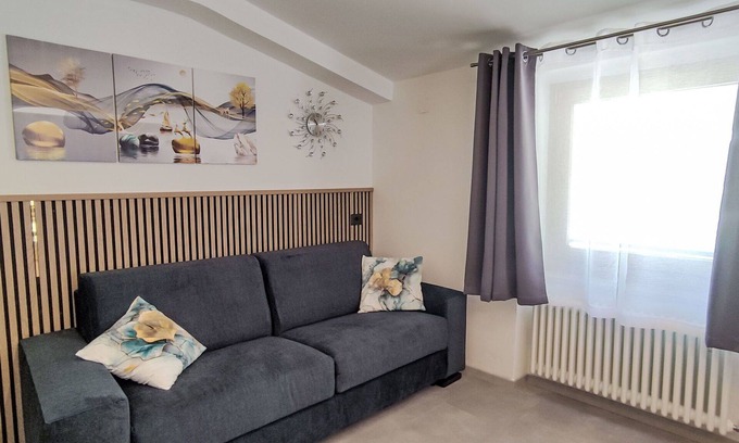 Commezzadura Apartment | Beautiful apartment for 5 people with WIFI, TV, patio, panoramic view and parking