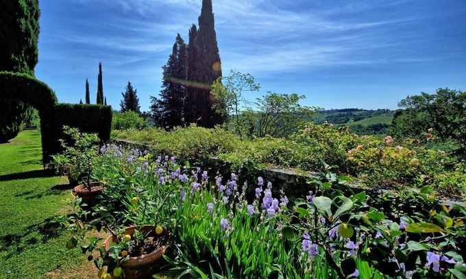 Montespertoli Other | Beautiful apartment for 2 guests with A/C, WIFI, pool and panoramic view