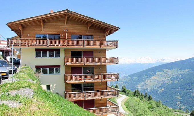 Vex Apartment | Beautiful apartment for 8 people with WIFI, hot tub, TV and balcony