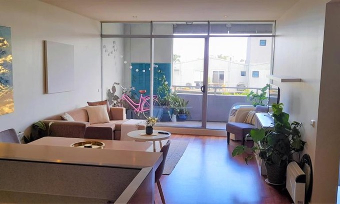 Port Melbourne Apartment | beautiful apartment 100mts near the beach in Port Melbourne