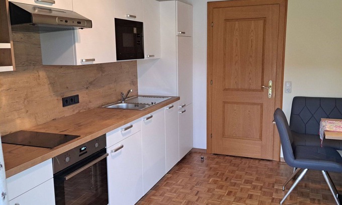 Oberwang Villa | Beautiful apartment in villa for 4 people with WIFI, TV and balcony