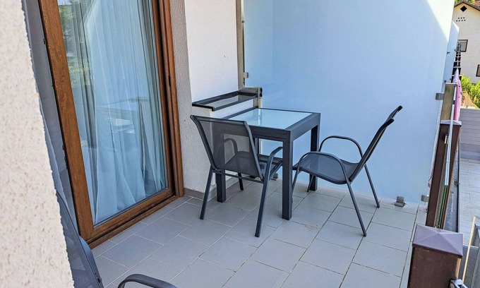 Sekirn Apartment | Beautiful apartment for 6 people with WIFI, TV, balcony and parking