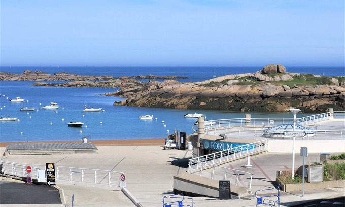 Tregastel Apartment | Beautiful apartment beautifull sea view with free WIFI in TREGASTEL