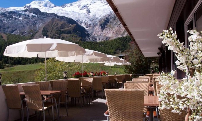 Saas-Fee Apartment | Beautiful apartment for 6 guests with WIFI, TV, balcony and pets allowed