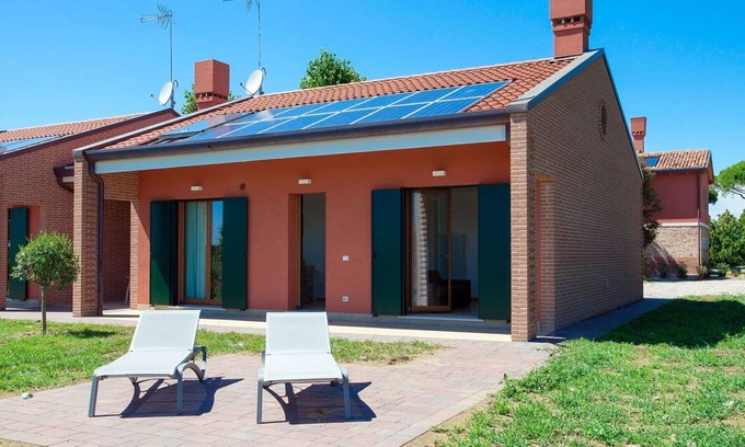 Cavallino-Treporti Apartment | Beautiful apartment for 8 people with A/C, WIFI, TV and patio