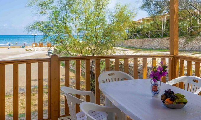 Peschici Apartment | Beautiful apartment for 6 guests with A/C, TV, terrace and parking