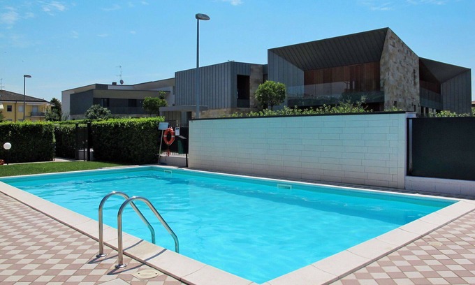 Lugana Apartment | Beautiful apartment for 4 guests with A/C, pool, WIFI, TV and balcony