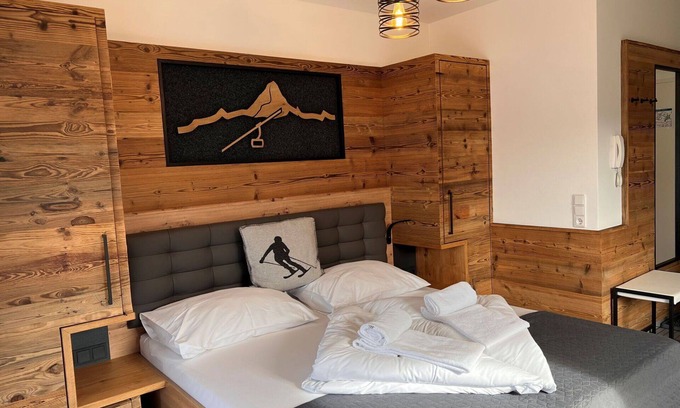 Kaprun Apartment | Beautiful apartment for 3 guests with WIFI, TV and terrace