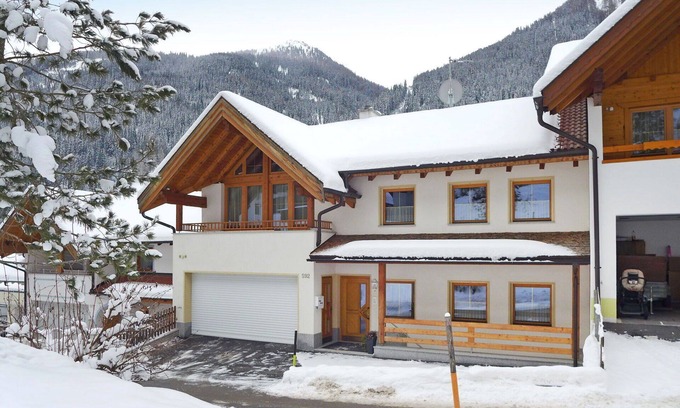 Kappl Apartment | Beautiful apartment for 13 people with WIFI, TV, terrace and parking