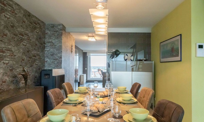 Bredene Apartment | Beautiful apartment for 6 people with WIFI, TV, terrace and parking