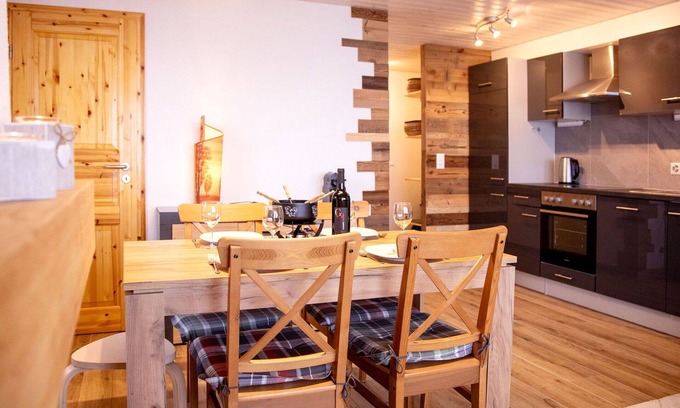 Barboleusaz Apartment | Beautiful apartment for 4 guests with WIFI, TV, balcony and parking