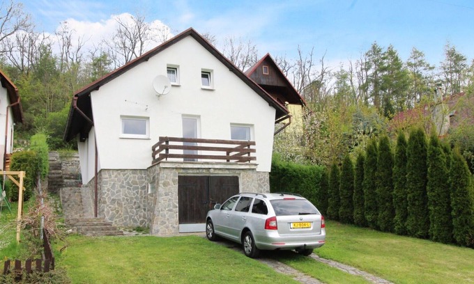 Pocedelice Apartment | Beautiful apartment for 6 guests with WIFI, TV, terrace, pets allowed, panoramic view and parking