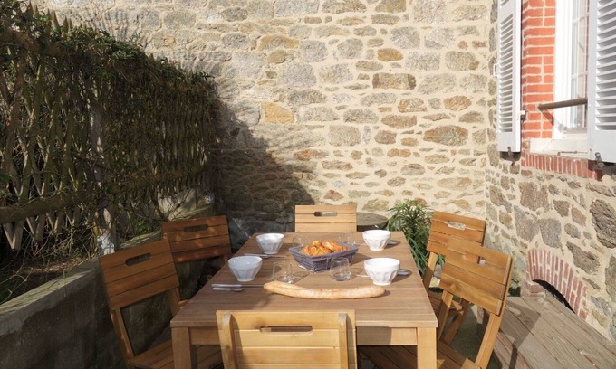 Saint-Igneuc Apartment | Beautiful apartment for 4 people with WIFI, TV, terrace and parking