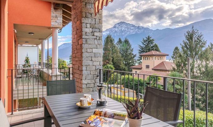 Domaso Apartment | Beautiful apartment for 4 guests with pool, WIFI, A/C, TV and balcony