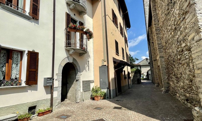 Domaso Apartment | Beautiful apartment for 4 guests with WIFI and balcony