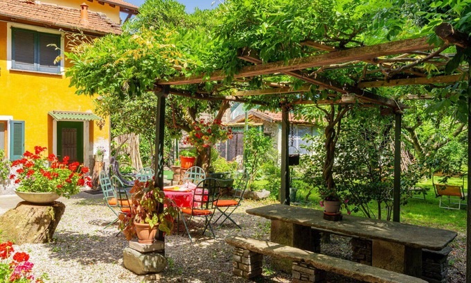 Dongo Apartment | Beautiful apartment for 5 people with WIFI, TV, patio and pets allowed