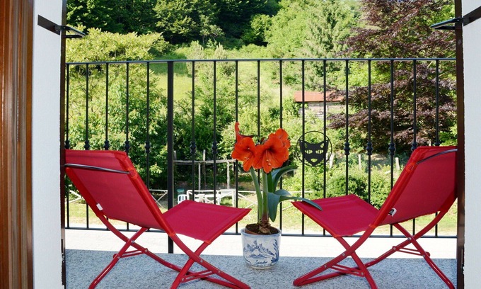 Savona Apartment | Beautiful apartment for 5 guests with WIFI, TV, patio, pets allowed, panoramic view and parking