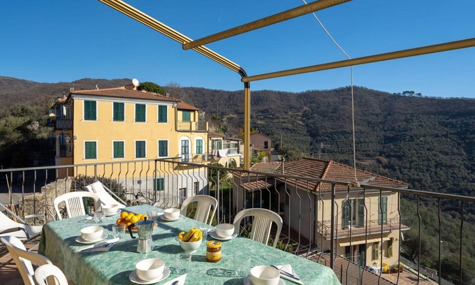 Vasia Apartment | Beautiful apartment for 4 people with WIFI, pets allowed and parking