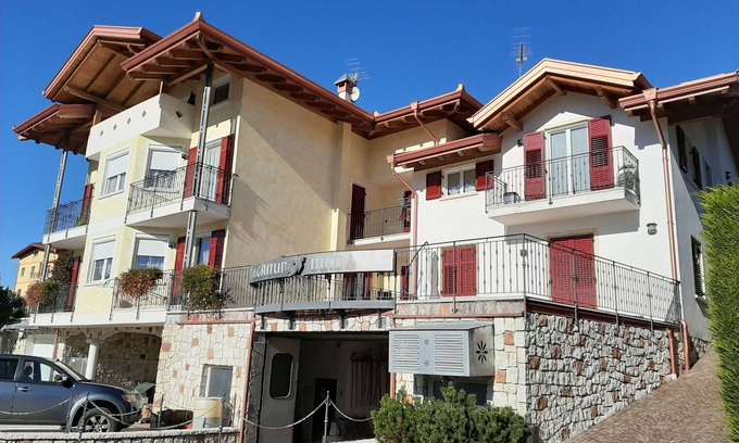 Vervo Apartment | Beautiful apartment for 4 guests with WIFI, TV, terrace, pets allowed and parking