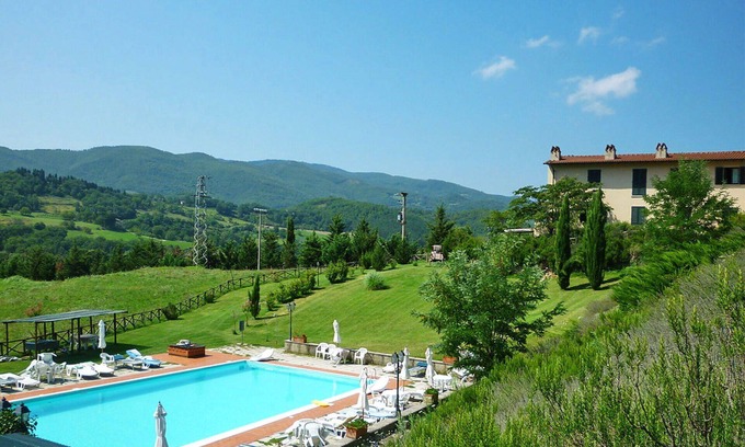 Dicomano House | Beautiful apartment in villa with pool, WIFI, TV, patio, pets allowed and panoramic view