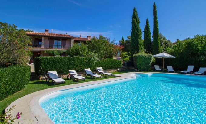 Poderi Villa | Beautiful apartment in villa with WIFI, private pool, hot tub, TV, patio, panoramic view, parking
