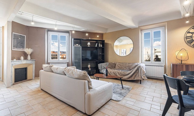 Old Town Apartment | Beautiful apartment - Ideal for family stay - A/C