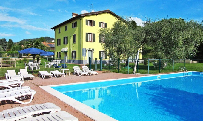 Bardolino Villa | Beautiful apartment in villa for 2 guests with WIFI, A/C, pool, TV and panoramic view