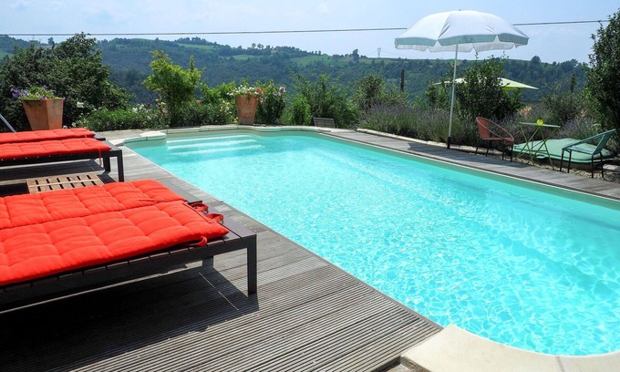 Bonvicino Apartment | Beautiful apartment for 6 guests with pool, TV, terrace and parking