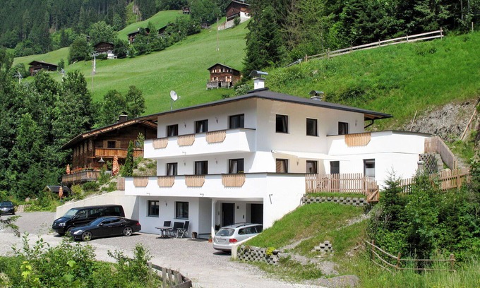Ramsau im Zillertal Apartment | Beautiful apartment for 14 people with WIFI, TV and terrace