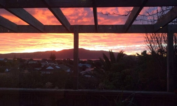 Paraparaumu Beach House | Beautiful beach location with stunning views