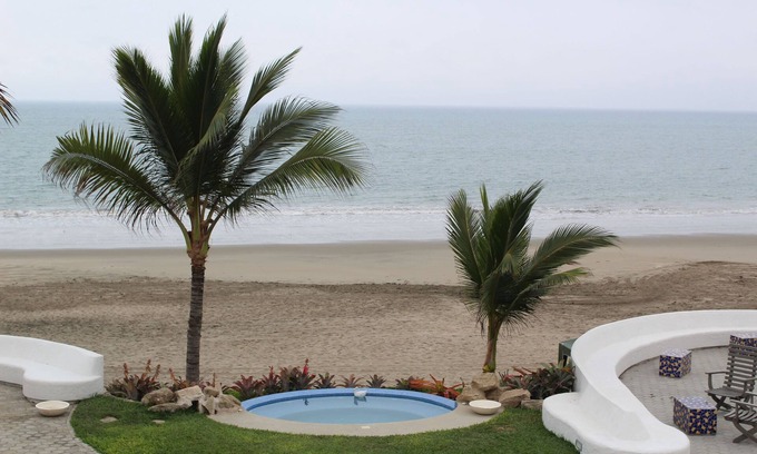 Punta Blanca House | Beautiful Beach House in Punta Blanca, Ecuadorian Coast