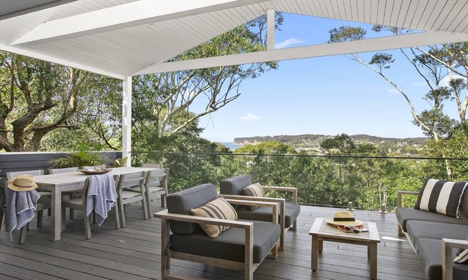 North Avoca House | Beautiful beach views in popular North Avoca location