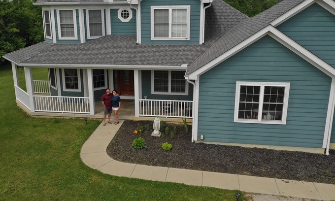 Oregonia House | Beautiful Big Blue Dollhouse country home available for true comfort.