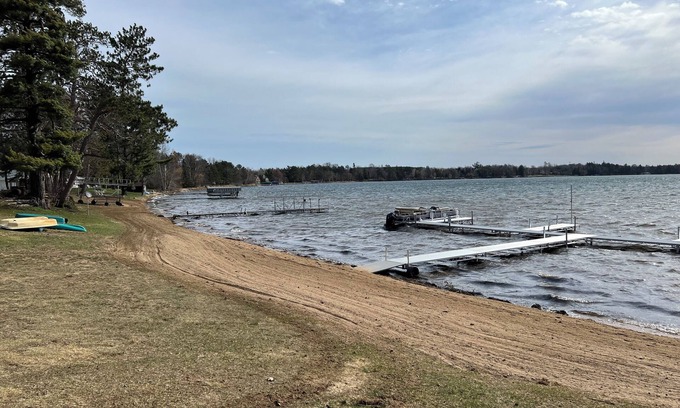 McGregor Cabin | Beautiful Cabin at Round Lake Resort - Brown Cabin